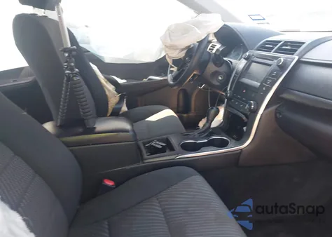 2017 Toyota Camry Le z USA, uszkodzony, nr VIN 4T1BF1FK0HU786906